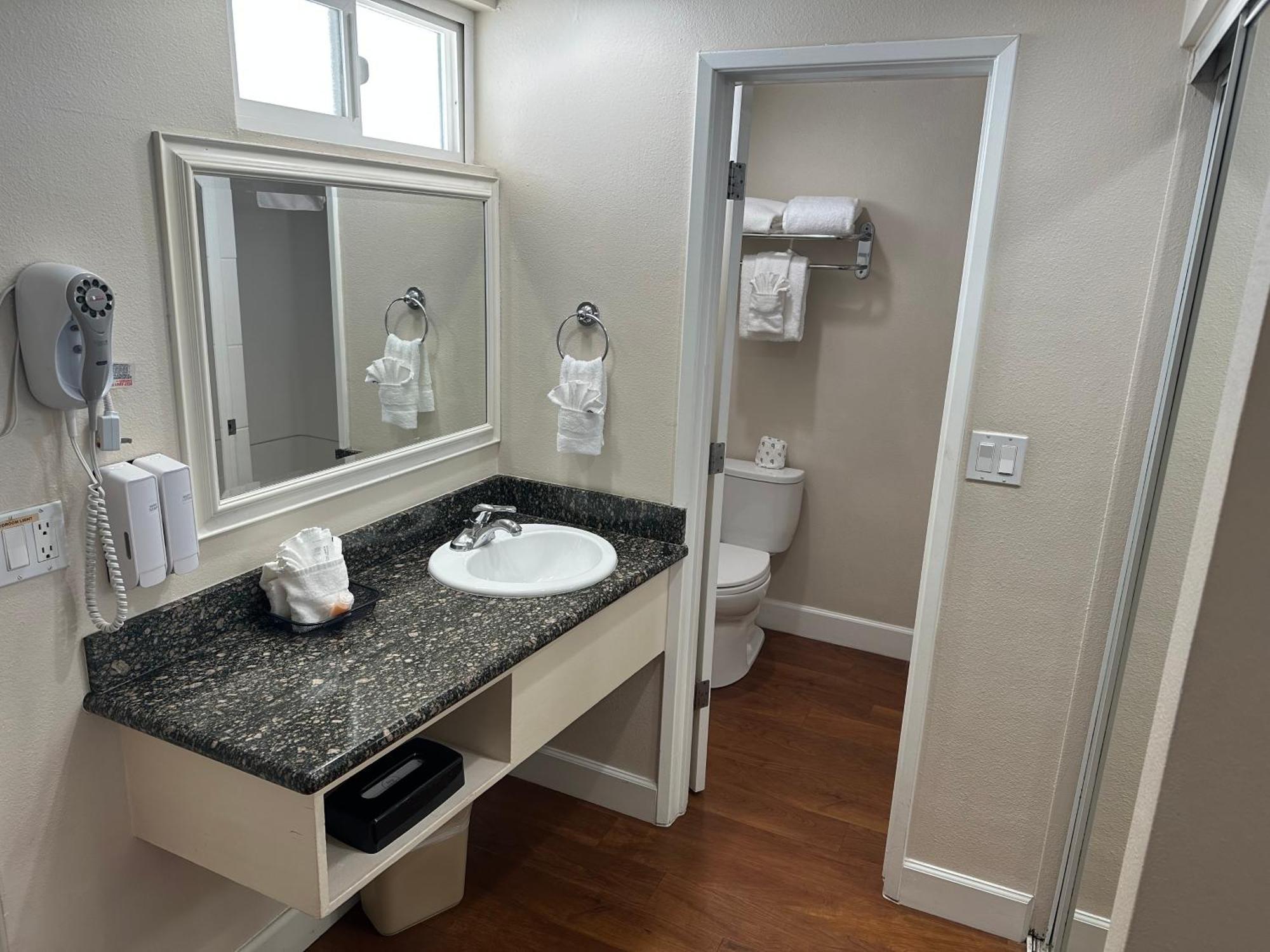 Hotel King Frederik 3*